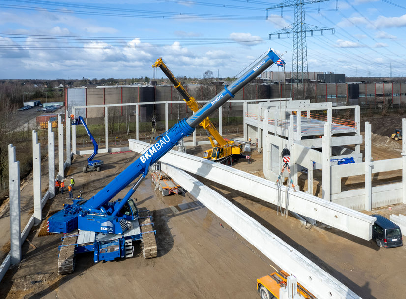 BKM builds faster with a Liebherr LTR 1220